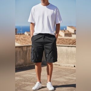 Under Armour Men's Black Cargo Shorts sz 36 EUC